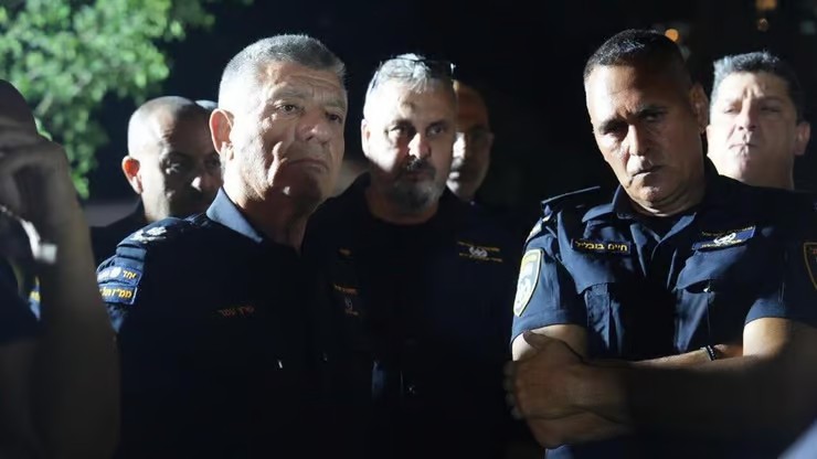 מפקד מחוז תל אביב בזירה(צילום: משטרת ישראל)