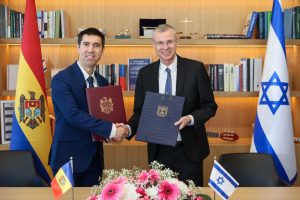 מהחתימה על ההסכם, צילום: דוברות משרד המשפטים.